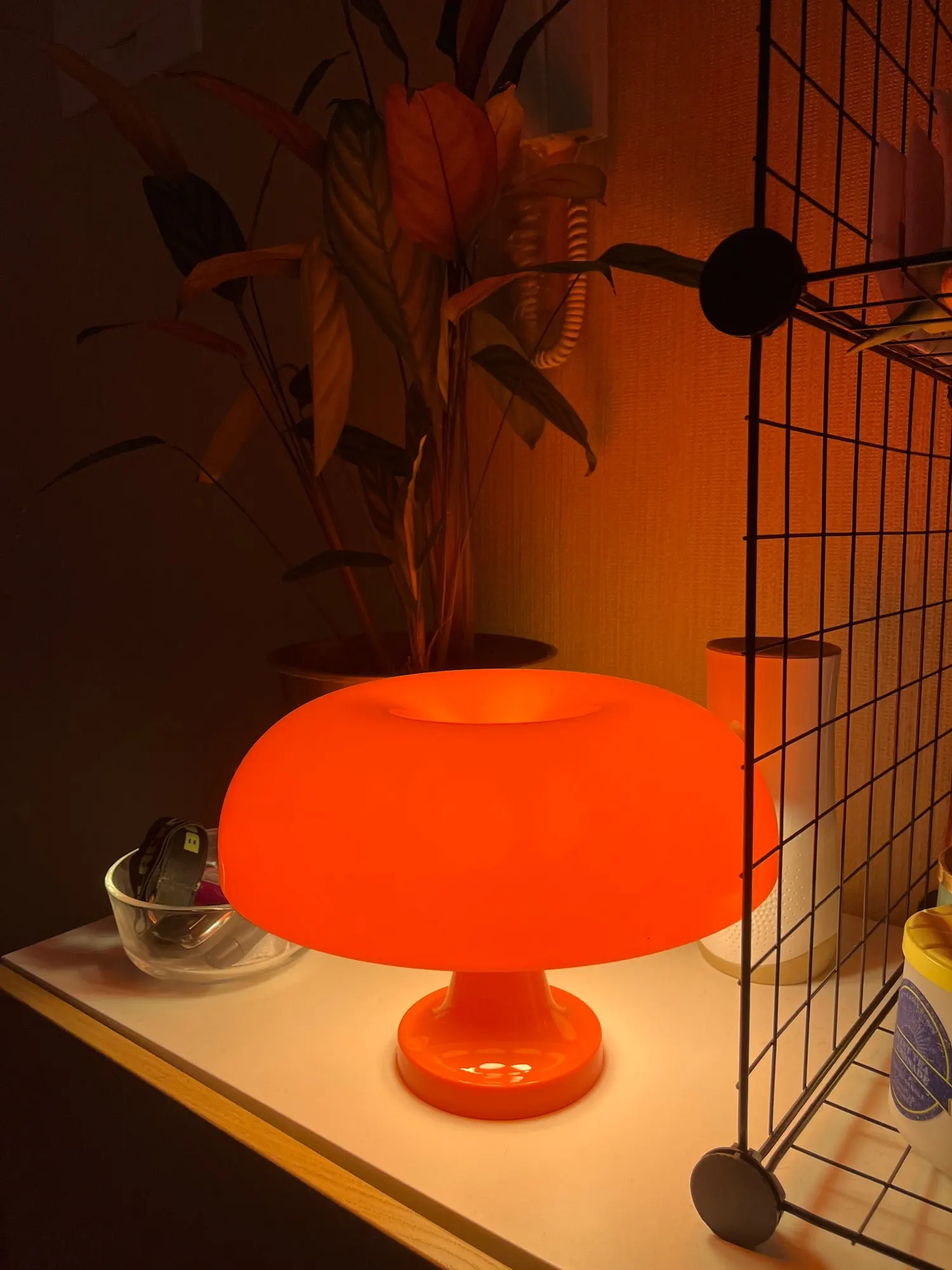 Classic Mushroom Table Lamp Modern Bauhaus Art Table Lamp Bedroom Bedside Lamp Danish Designer Orange Decorative Table Lamp photo review